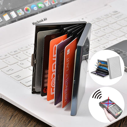 🛡️ נרתיק קלפים RFID מפלדת אל‑חלד – חוסם סריקות לא מורשות, 6 תאים, קומפקטי וקל. מושלם לנסיעות ולשימוש יומיומי! ✈️💳
