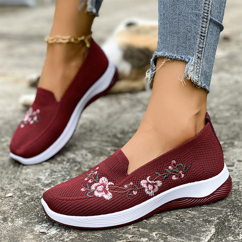 🌸 2026 Sale — Over 44,000 Sold! 👟 Women's Floral Embroidered Mesh Slip-On Shoes