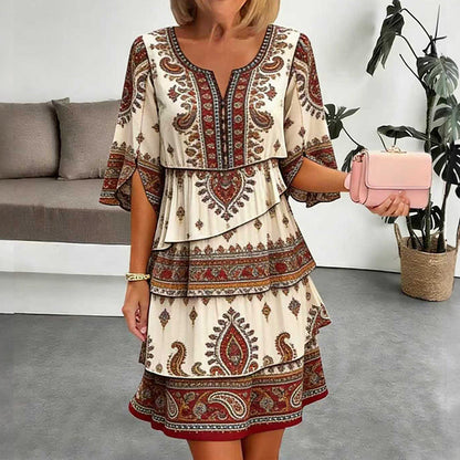 שמלה נשית מדורגת עם הדפס אתני וינטג'