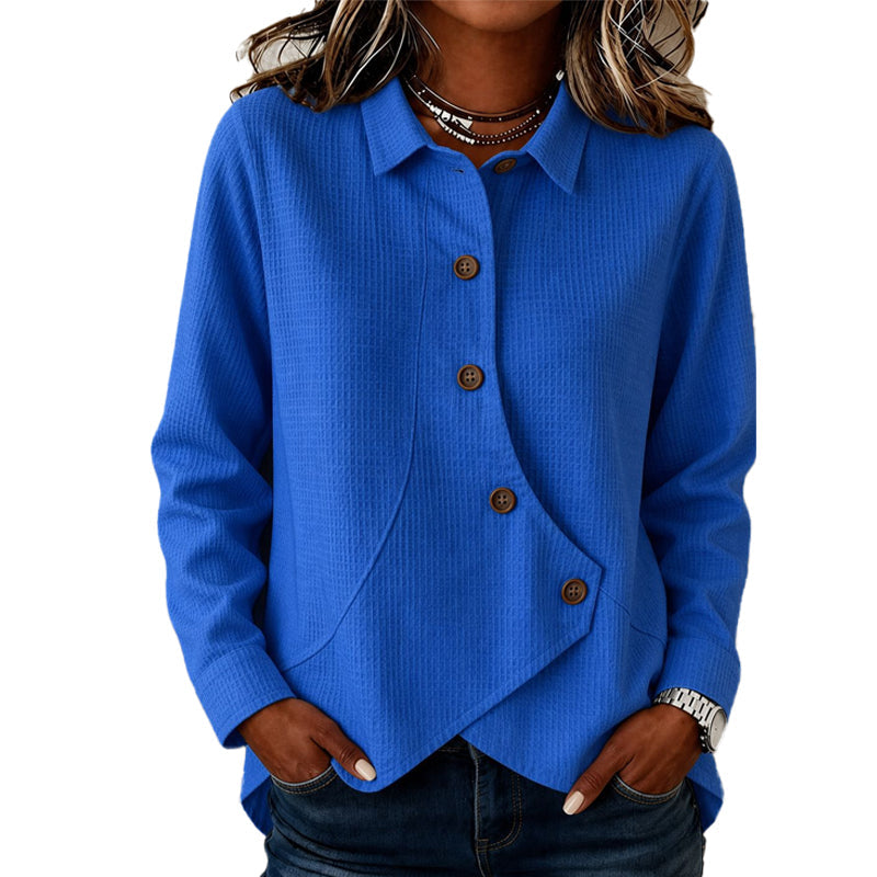 חולצת סריג לנשים עם כפתורים ושוליים לא סדירים