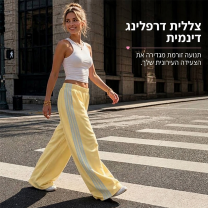מכנסי טרנינג לנשים עם רגליים רחבות ופסים בצד